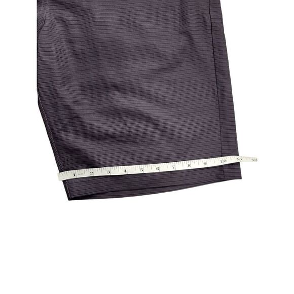 Travis Mathew Performance Golf Shorts Men's 32x10 Gray striped poly stretch - Picture 6 of 9